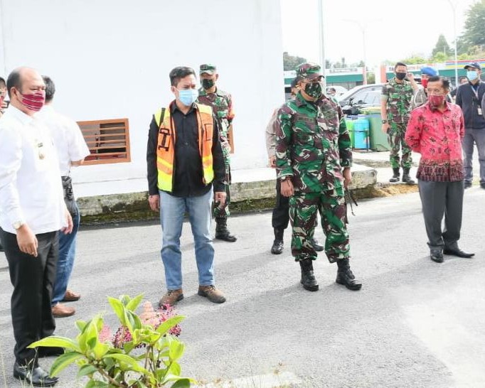 Bupati Taput Tinjau Kesiapan Penerbangan Perdana Suasana New Normal di Bandara Internasional Silangit