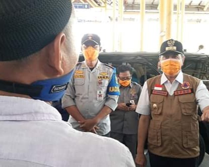 Cegah Penyebaran Covid-19, Gubri Melakukan Peninjauan Bandara SSK II Pekanbaru Dan Terminal BRPS Terkait Pelaksanaan PSBB