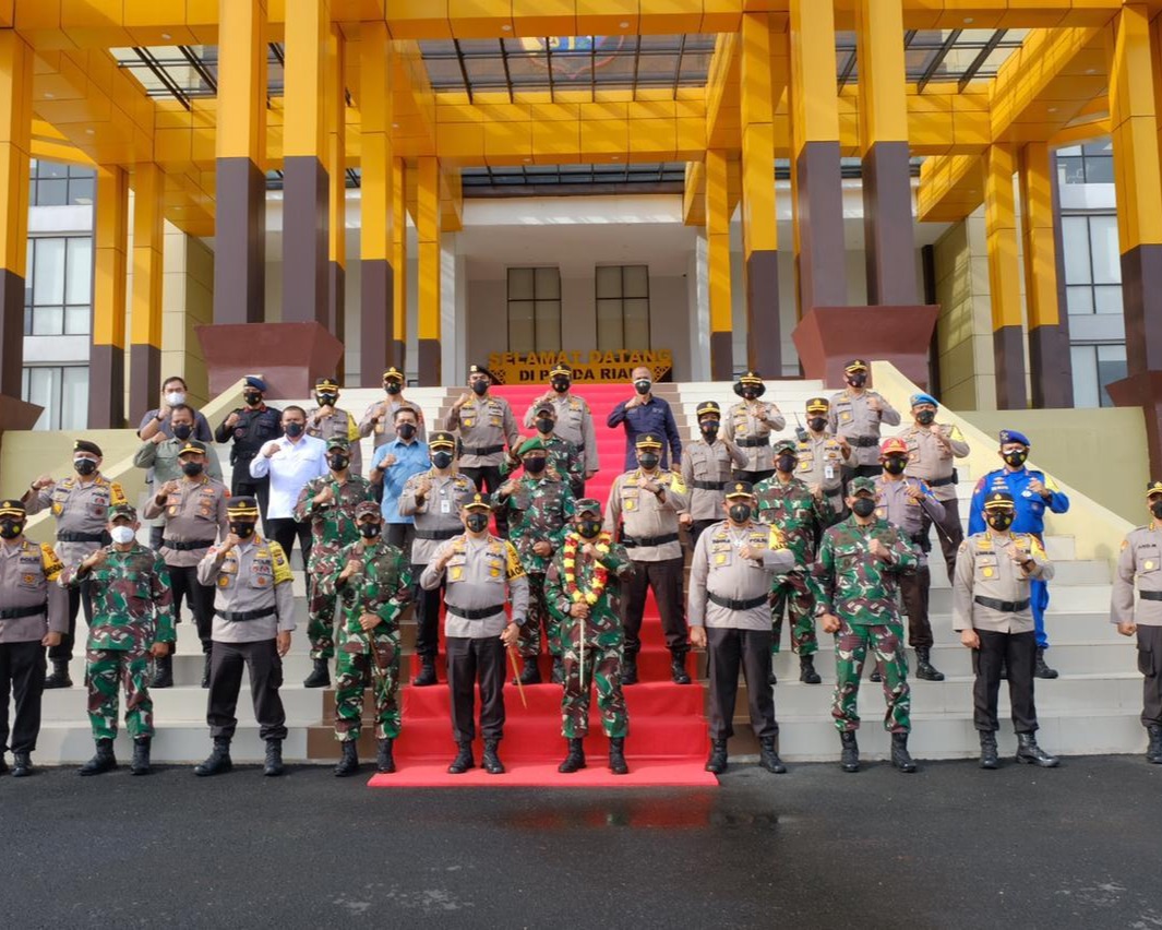 Kapolda Riau Terima Kunjungan Pangdam I/Bukit Barisan