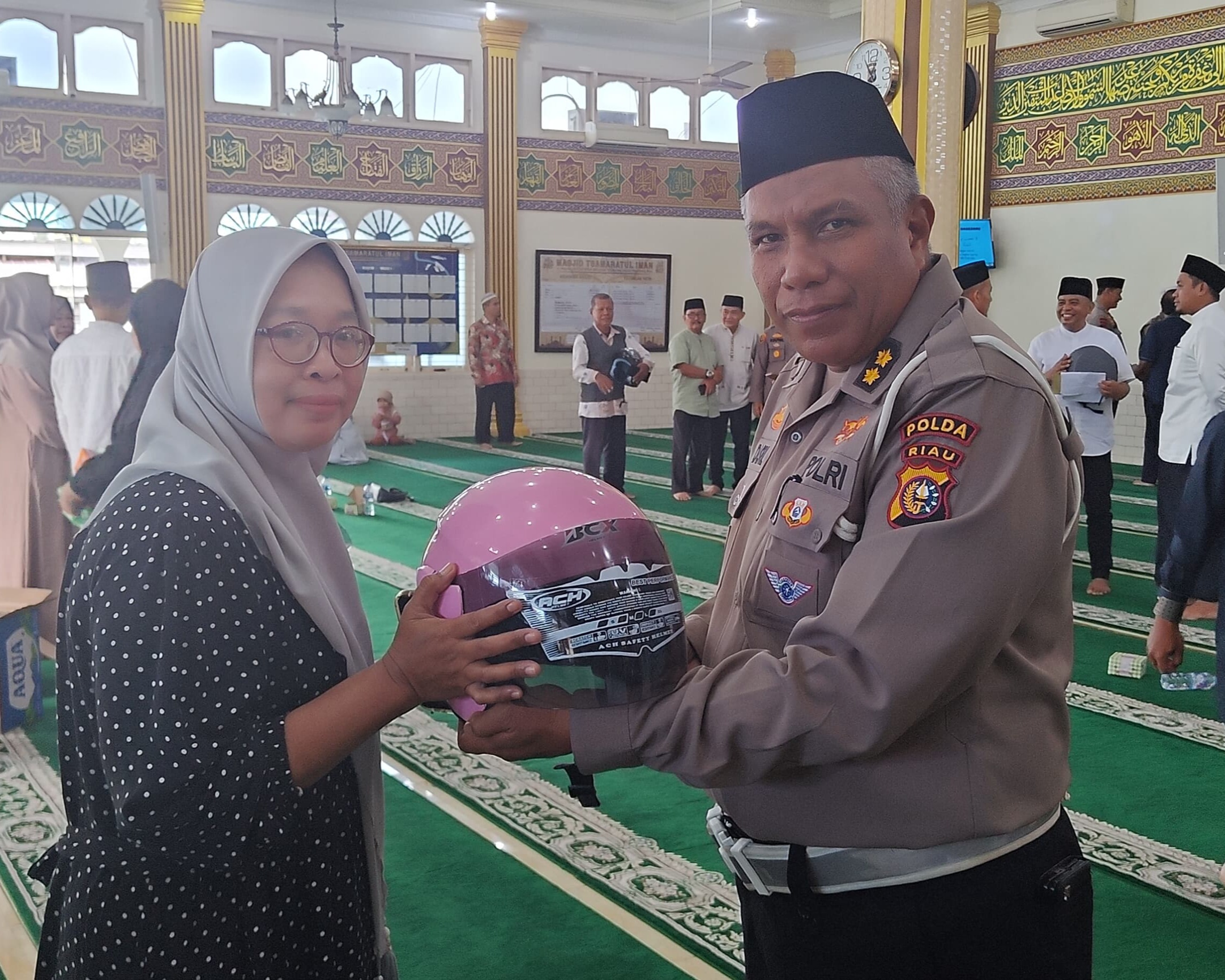 Melalui Program Jumat Curhat, Polda Riau Serap Aspirasi dan Perkuat Silaturahmi Bersama Masyarakat