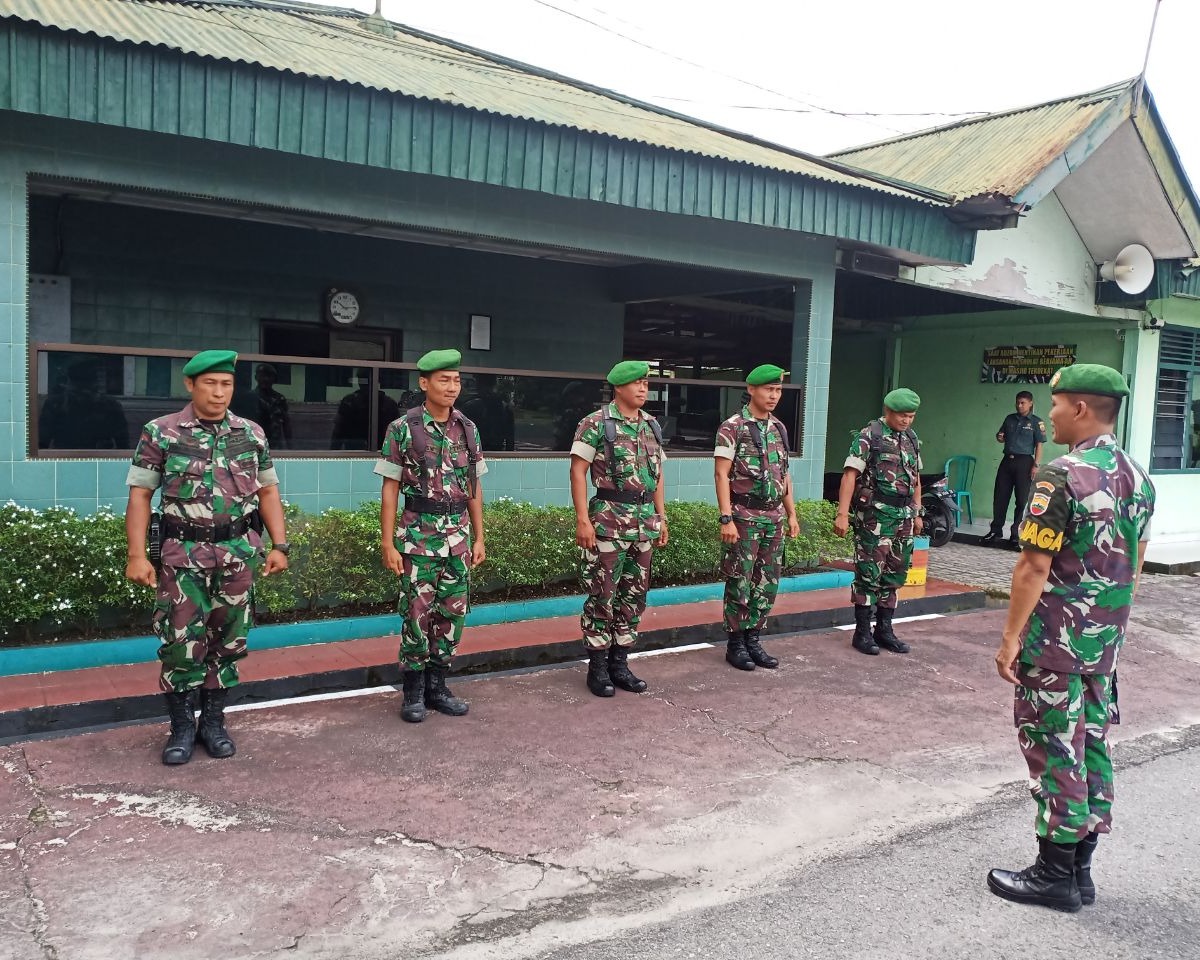 Tingkatkan Keamanan Pangkalan, Staf Kodim 0301/Pekanbaru Cek Kesiapan Personil Dinas
