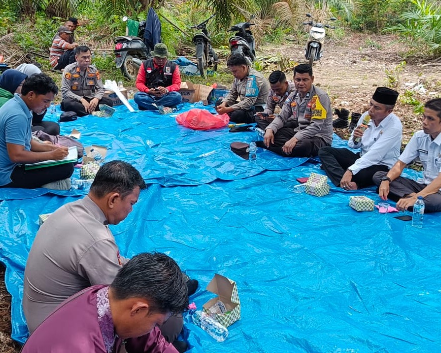 Polsek Bunut Tanam Jagung Hibrida NK 7328 di Merbau, Kawal Tumpang Sari 2 Hektare Dukung Ketahanan Pangan Presiden RI