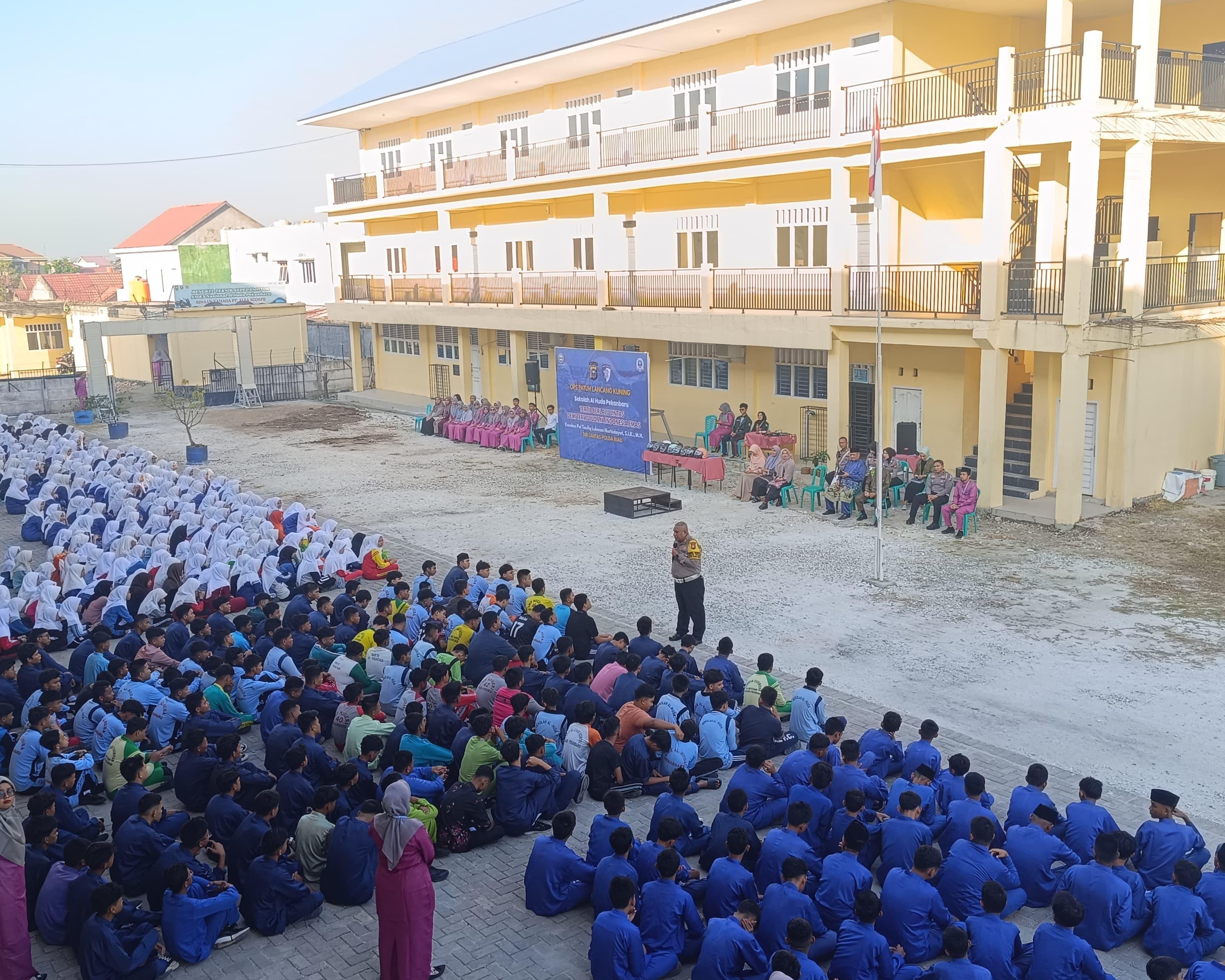 Ditlantas Polda Riau Sasar Sekolah, Edukasi Tertib Lalu Lintas dan Peduli Lingkungan