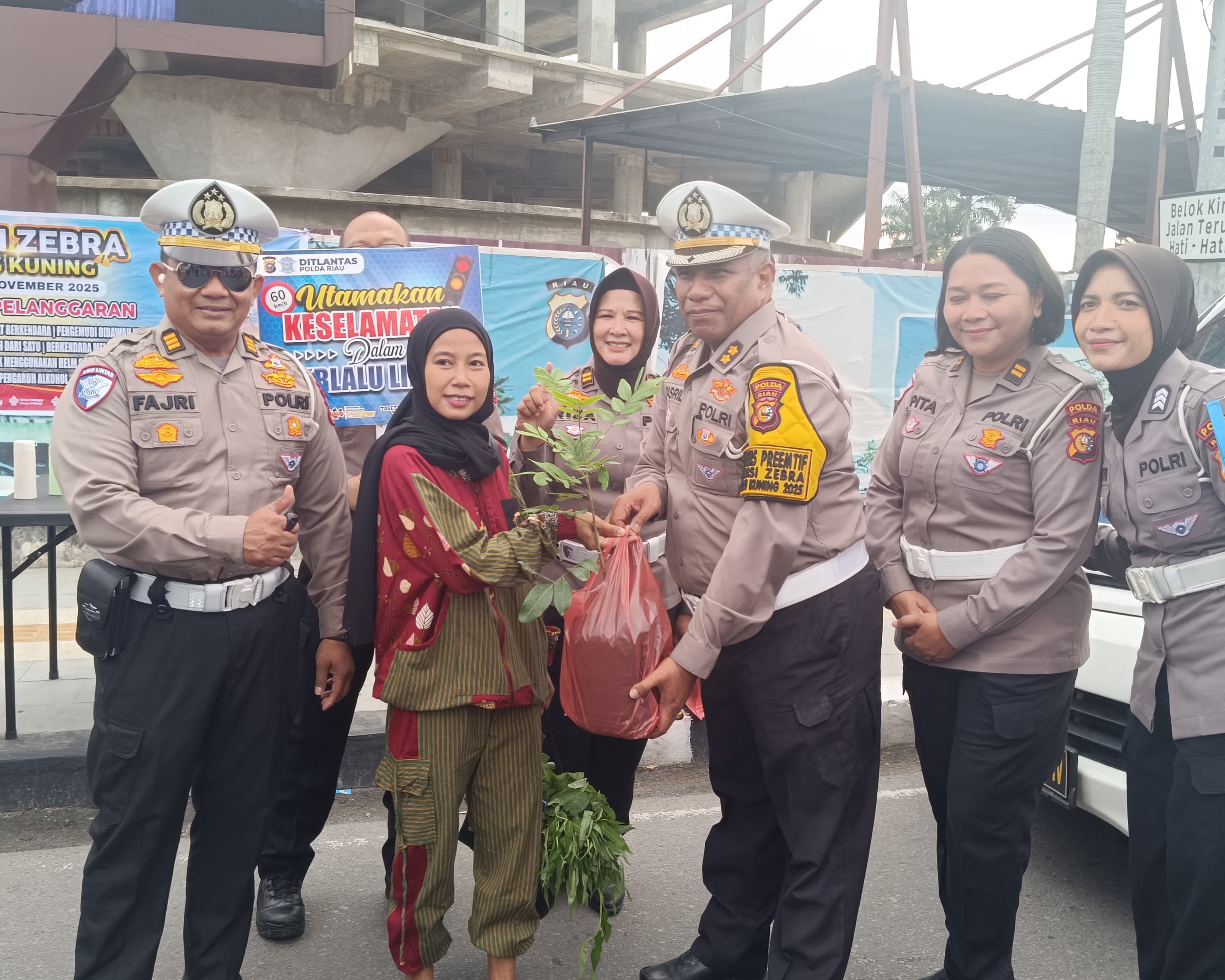 Polantas Menyapa Di CFD Pekanbaru, Dirlantas Polda Riau Ajak Warga Wujudkan Riau Tertib Dan Hijau
