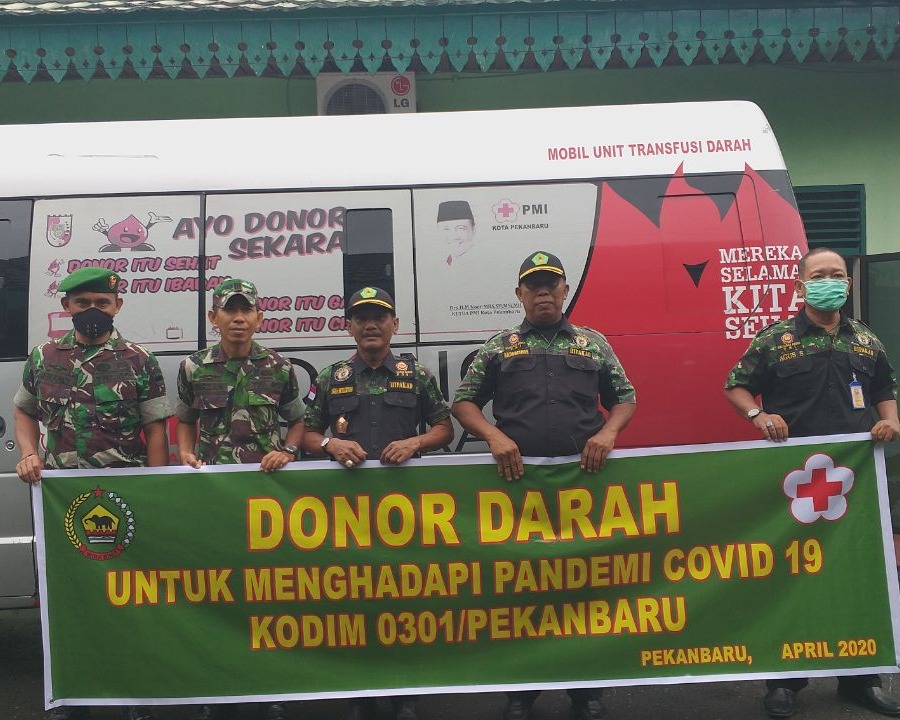 Kodim 0301/Pekanbaru Melaksanakan Baksos Donor Darah Dalam Rangka Menghadapi Pandemi Covid-19