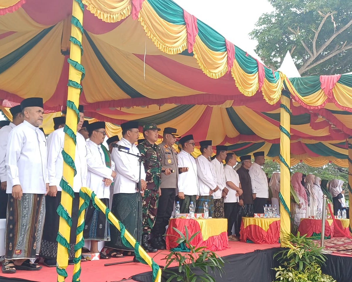 Kapolres Siak Hadiri Upacara Hari Santri Nasional 2025 Di Lapangan Tugu Siak