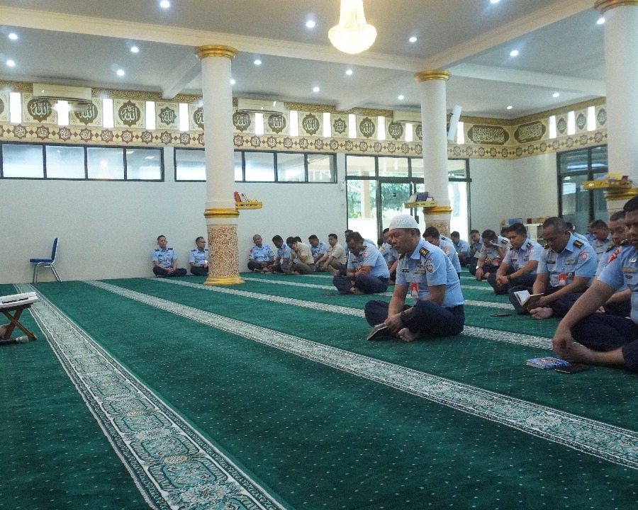 Berbakti Kepada Orang Tua Bukan Sekedar Budara Tetapi Adalah Ibadah Yang Agung