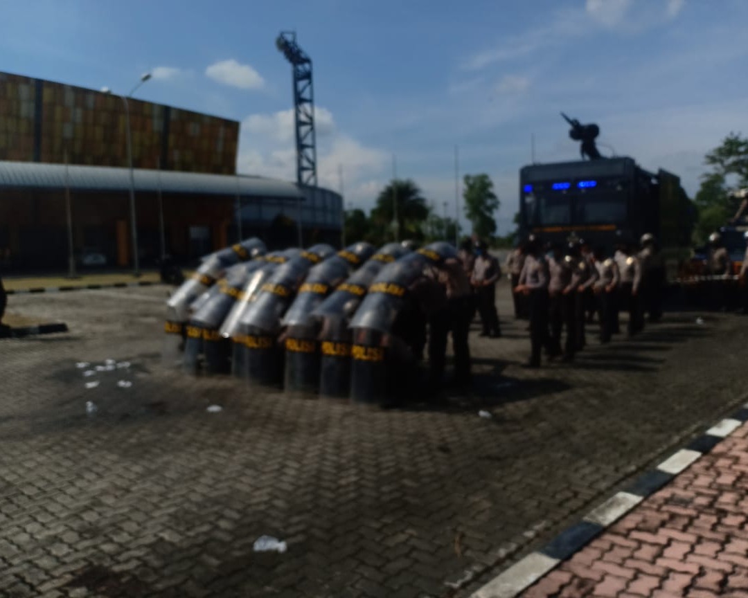 Sat Sabhara Polresta Pekanbaru Laksanakan Kegiatan Latihan Simulasi Pengamanan Unjuk Rasa, Dalam Rangka Menghadapi Pemilukada Serentak Tahun 2020