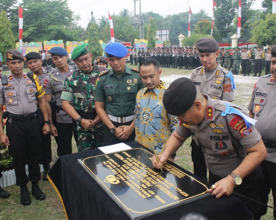 Kapolda Kalteng Pimpin Upacara Peresmian Tipologi Polres Menjadi Polresta Palangka Raya