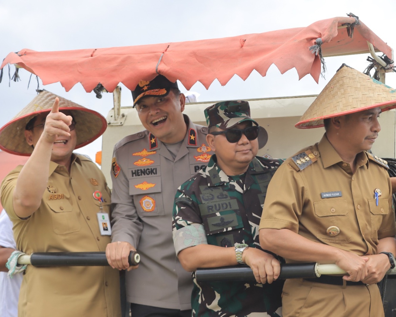 Wamentan Panen Raya Padi dan Sekaligus Pelantikan HKTI Provinsi Riau di Desa Binuang