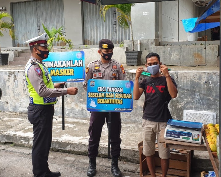 Bupati Kampar Didampingi Kapolres Serta Dandim 0313/KPR Launching Pembagian Masker Secara Serentak