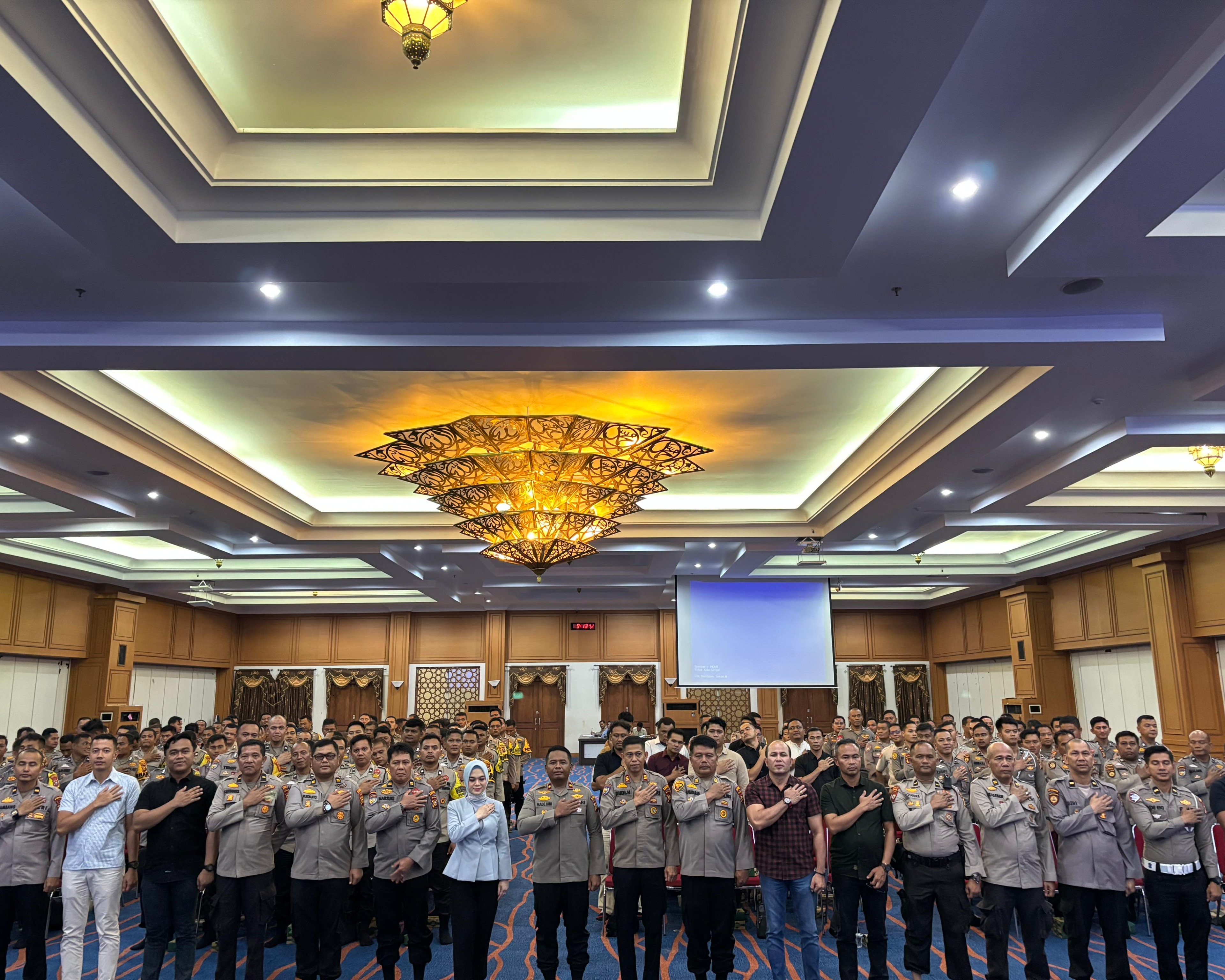 Tingkatkan Profesionalisme, Polres Rokan Hulu Gelar Pelatihan Public Speaking untuk Personel