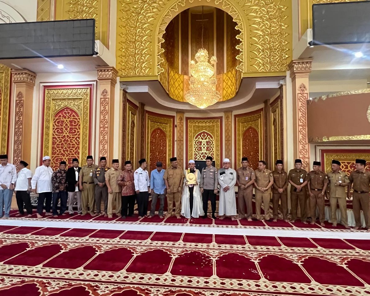 Kapolres AKBP Emil Eka Putra Sambut Kepulangan Pemenang MHQ Internasional di Islamic Centre Rohul