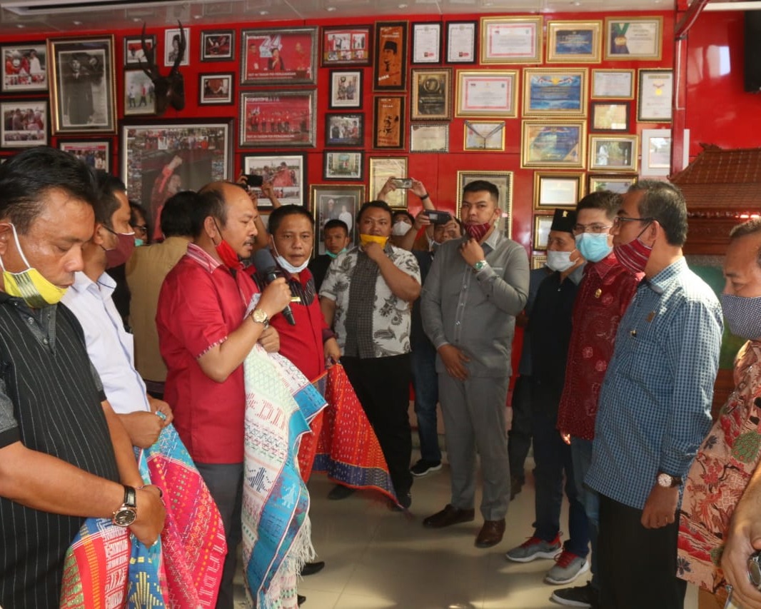 Bupati Taput Terima Kunjungan Kerja Pansus Covid-19 DPRD Sumut