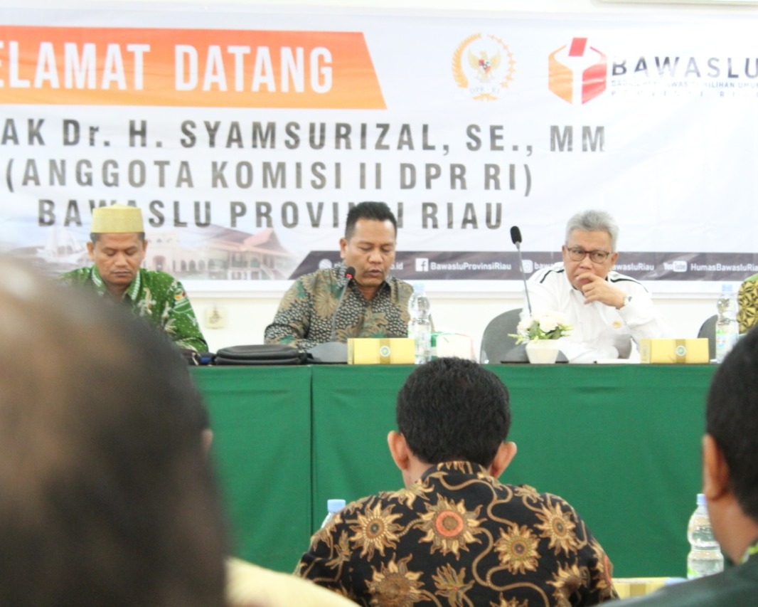 Anggota Komisi II DPR RI Syamsurizal Kunjungi Bawaslu Riau