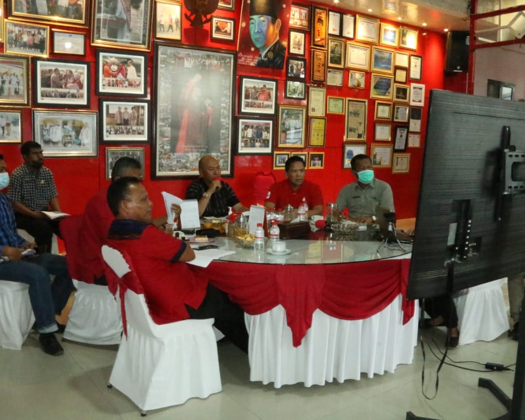 Bupati Taput Pimpin Presentasi Online Tim IPB Tentang Pemetaan Partisipatif Berbasis Drone Desa Presisi Desa Sibandang