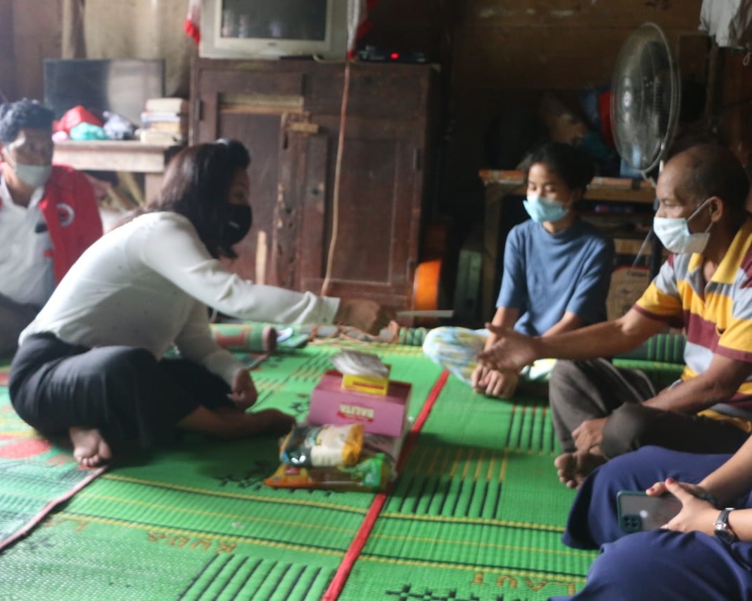 Lanjut Peduli Kasih di Kecamatan Purba Tua, Ketua YKI Taput Kunjungi 19 orang Warga