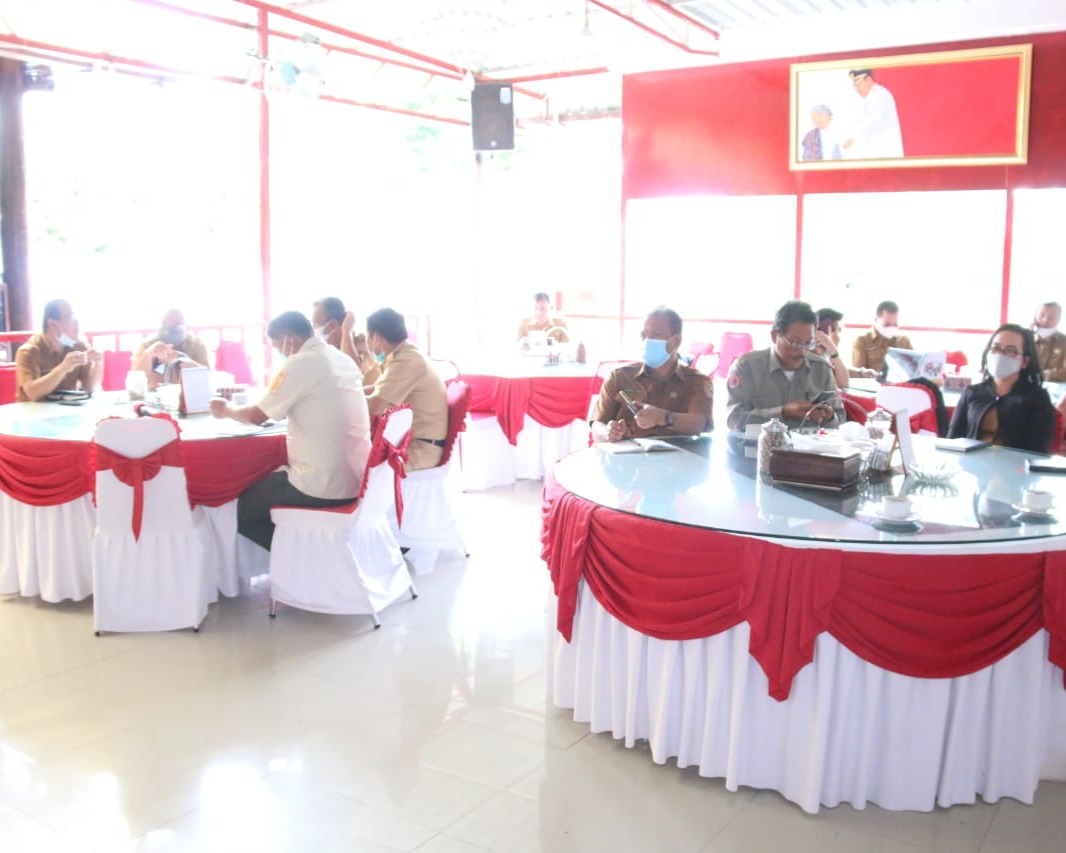 Bupati Taput Pimpin Rapat Bersama Forkopimda Tentang PPKM Jelang Perayaan Hari Raya Idul Fitri 1442 H
