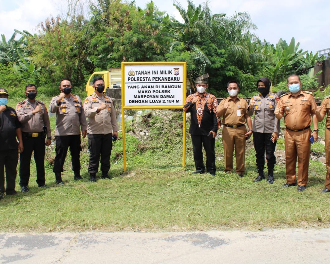 Kapolresta Pekanbaru Hadiri Study Kelayakan Pembentukan Polsek Marpoyan Damai Oleh Tim Biro Perencanaan Polda Riau Serta Peninjauan Lokasi Pembangunan