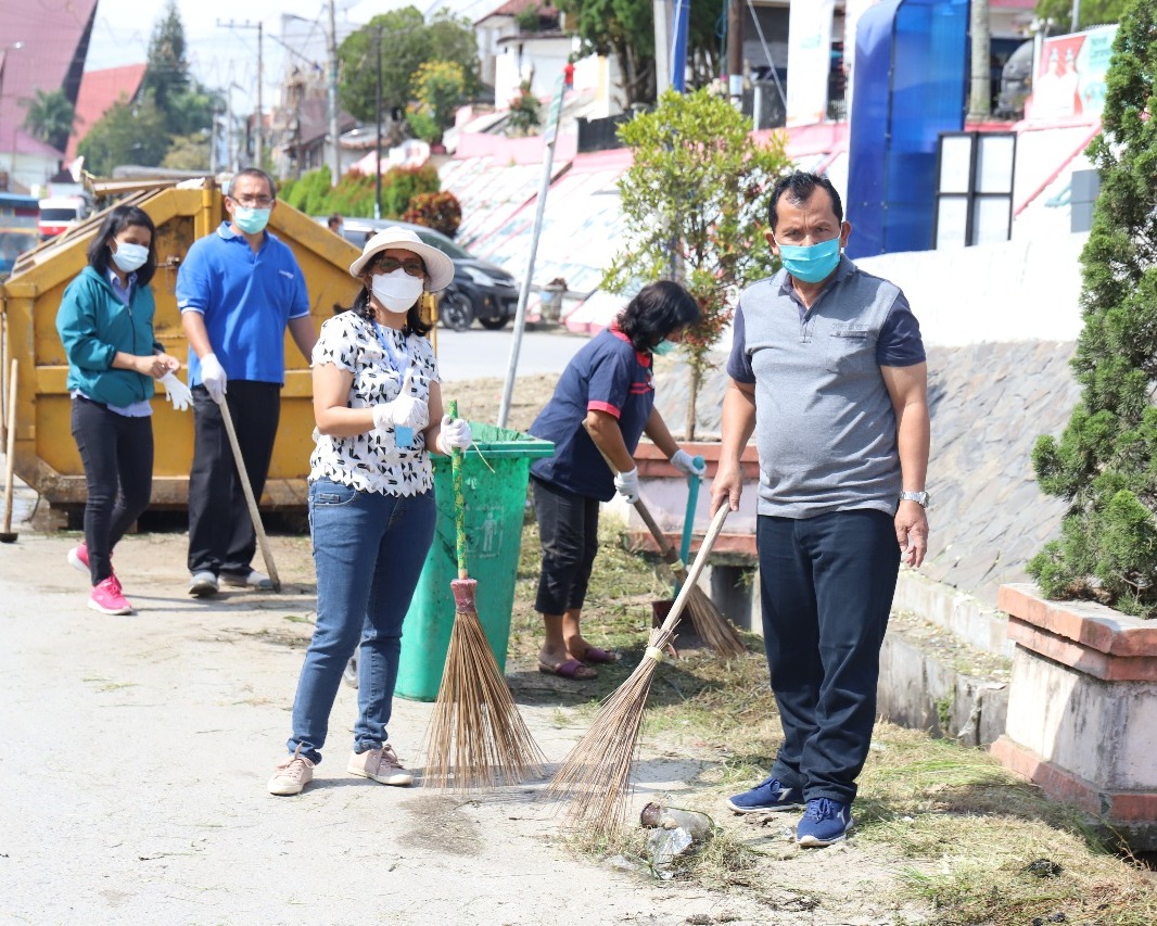 Memasuki Tatanan Kehidupan Baru, Bupati Taput Ajak Seluruh PNS Terapkan PHBS Melalui Gotong Royong