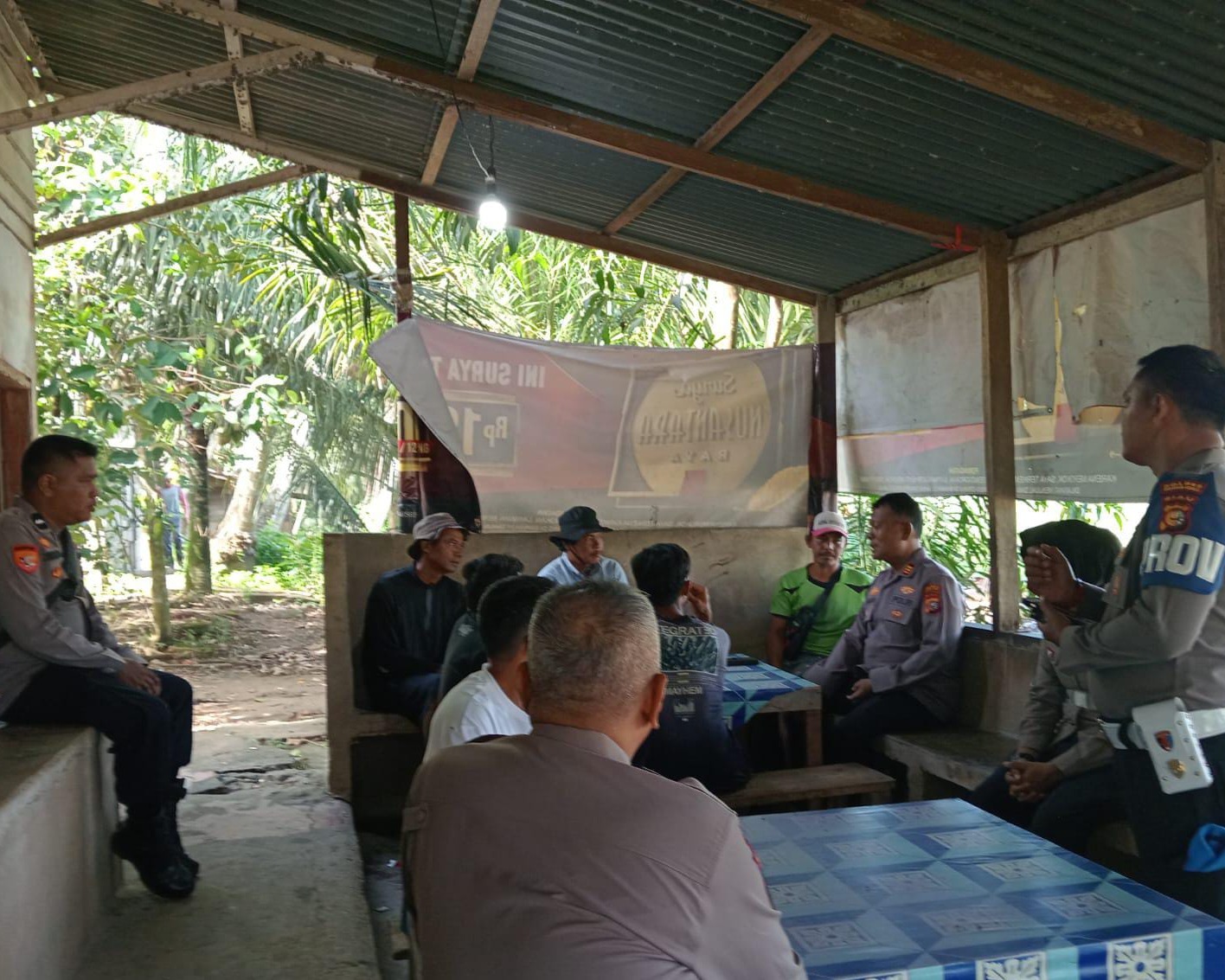 Polsek Ujung Batu Gelar Jumat Curhat, Jembatan Silaturahmi Antara Polisi dan Masyarakat