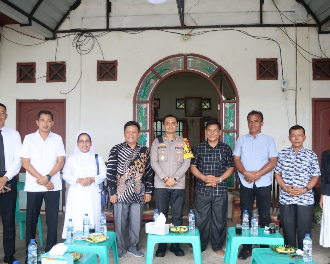 Perkuat Sinergitas, Kapolres Rohul AKBP Emil Eka Putra Sambangi Para Tokoh Agama Kristen