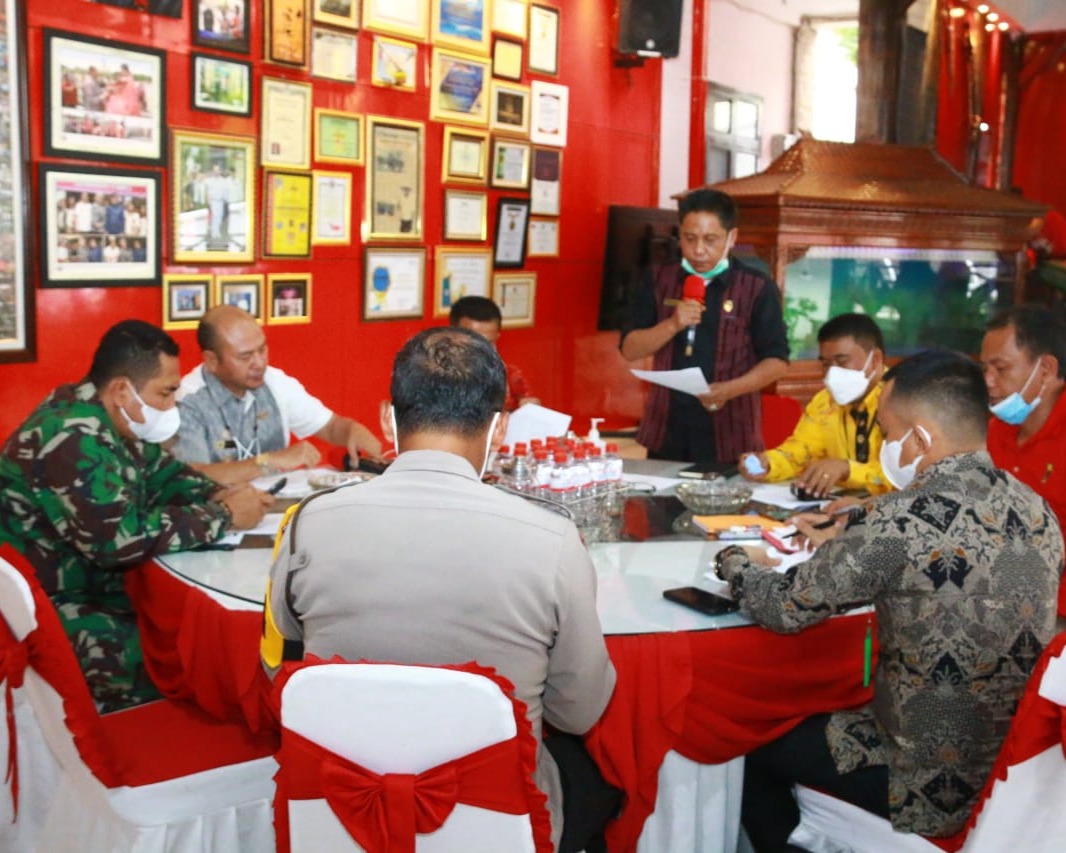 Bupati Taput Pimpin Rapat Forkopimda Tentang PPKM dan Peniadaan Mudik Hari Raya Idul Fitri