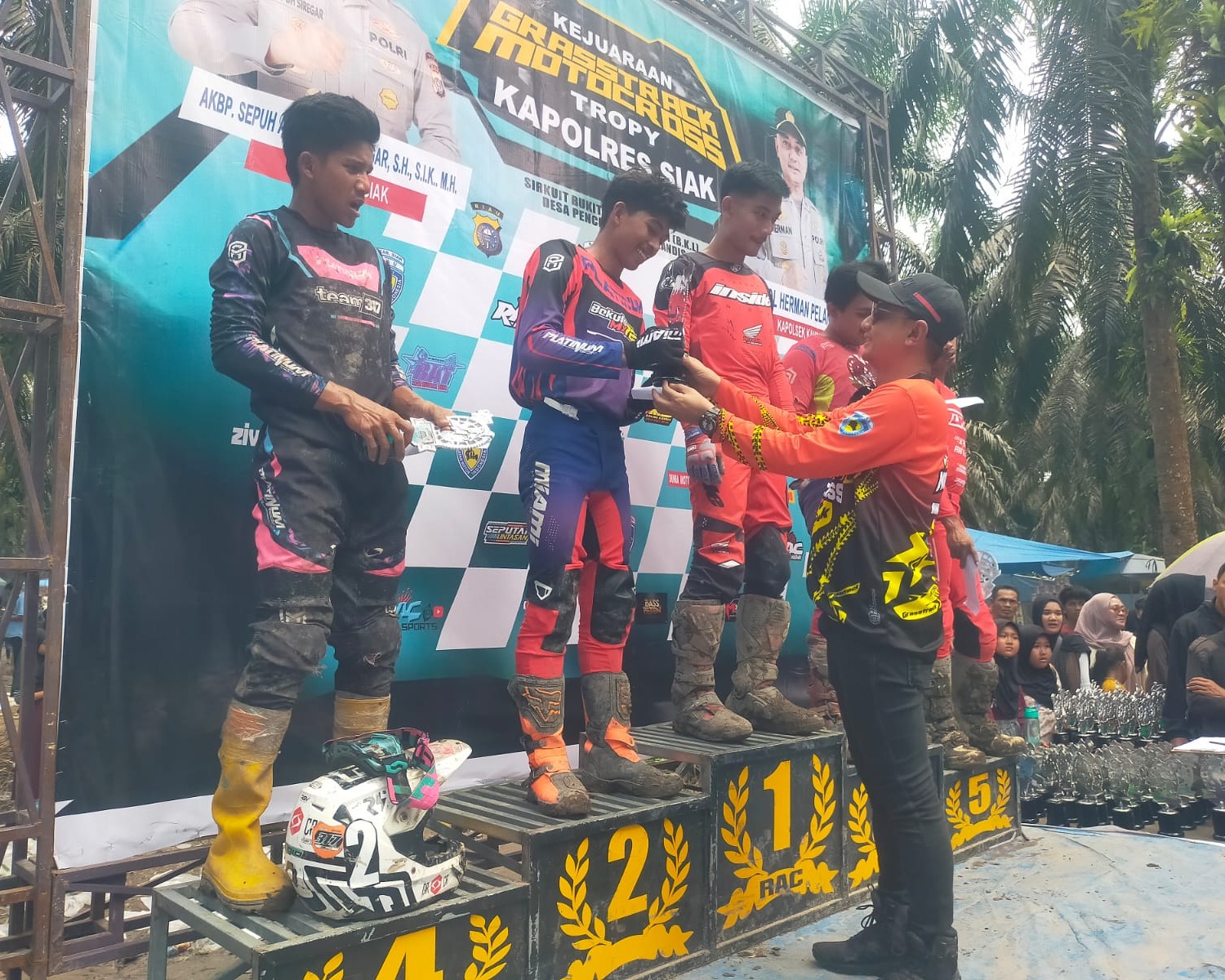 220 Crosser Panaskan Kandis, M. Nando Menang di Kelas Sport Trail Trophy Kapolres Siak 2026