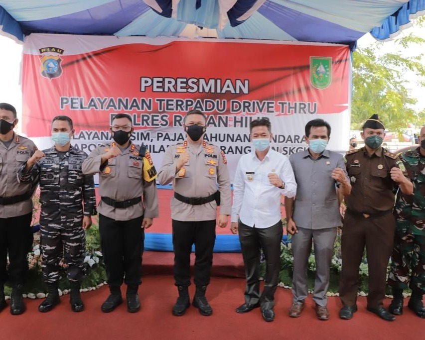 Resmikan Layanan Drive Thru Di Polres Rohil, Kapolda Riau Ajak Rohil Berlari Kencang