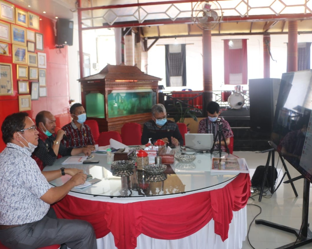 Bupati Taput Bahas Produksi dan Ekspor Nenas Taput Dengan Dubes Jepang