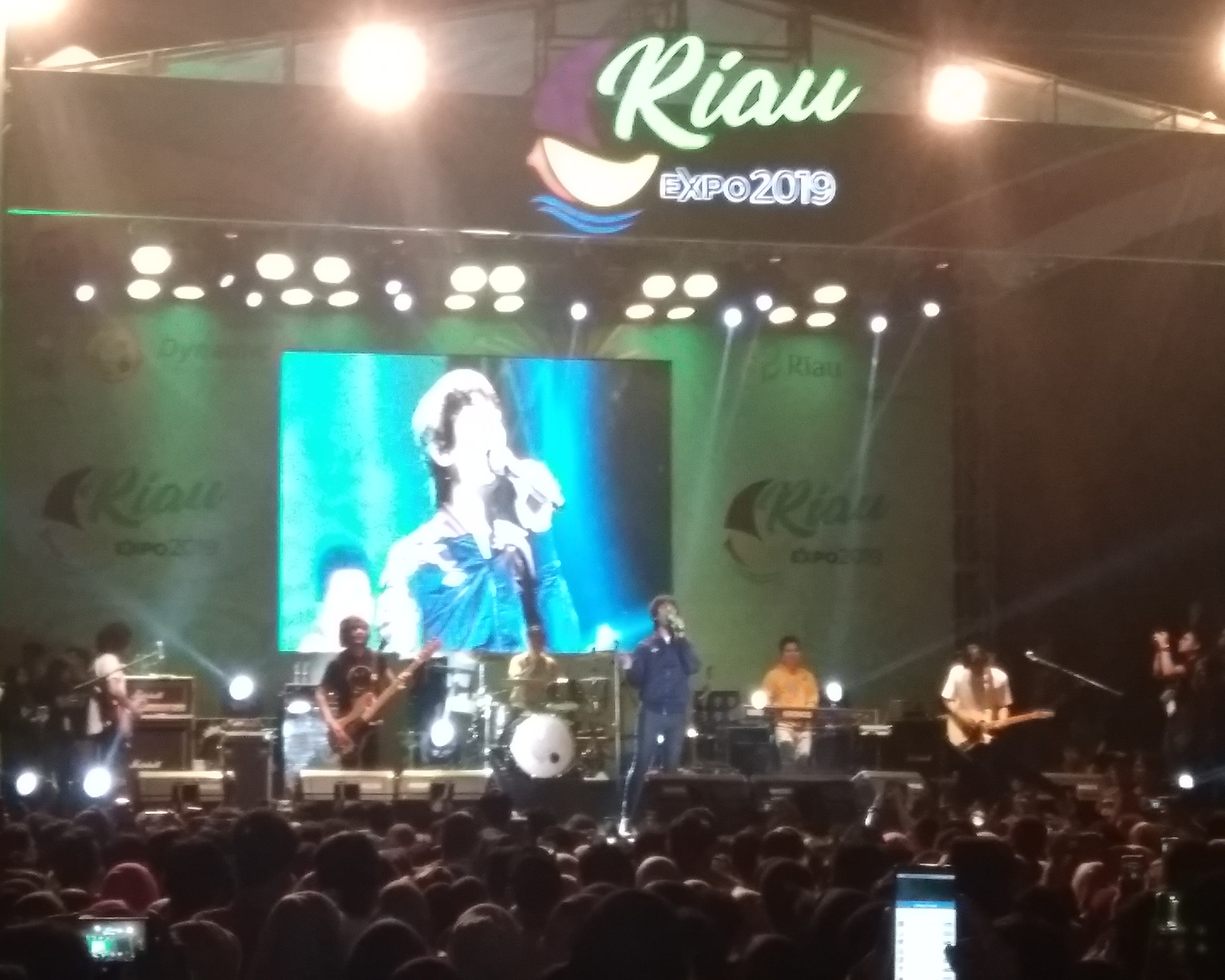 Penutupan Acara Riau Expo 2019 Menghadirkan Band D' Masiv Di Purna MTQ