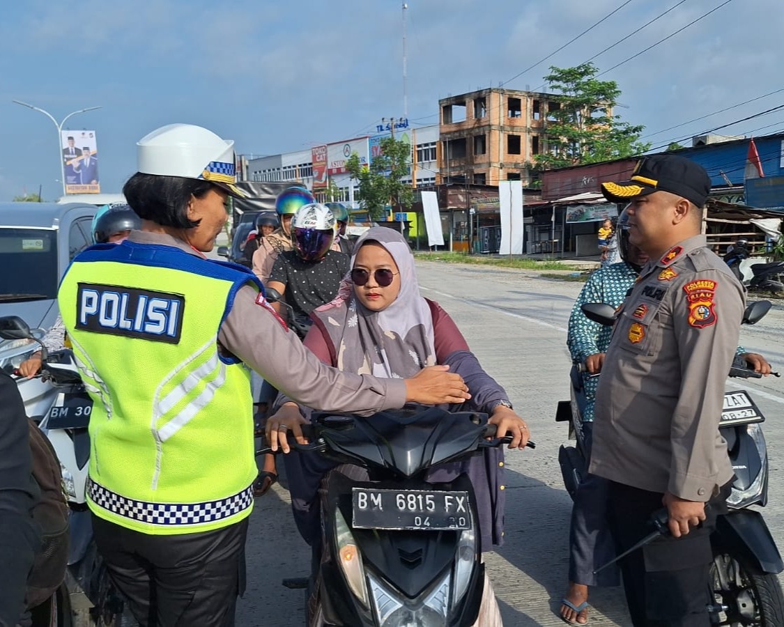 Tekan Pelanggaran Yang Belum Tercakup ETLE, Satlantas Polresta Pekanbaru Berlakukan E-Tilang