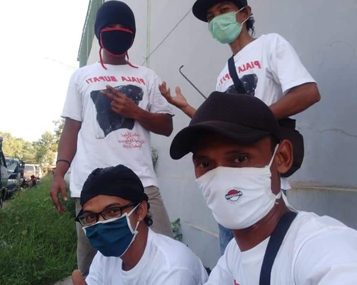Perkanas DPD Kendal Lakukan Pembagian Ribuan Masker di Pasar Hewan Wagean Desa Gundang Kecamatan Cepiring