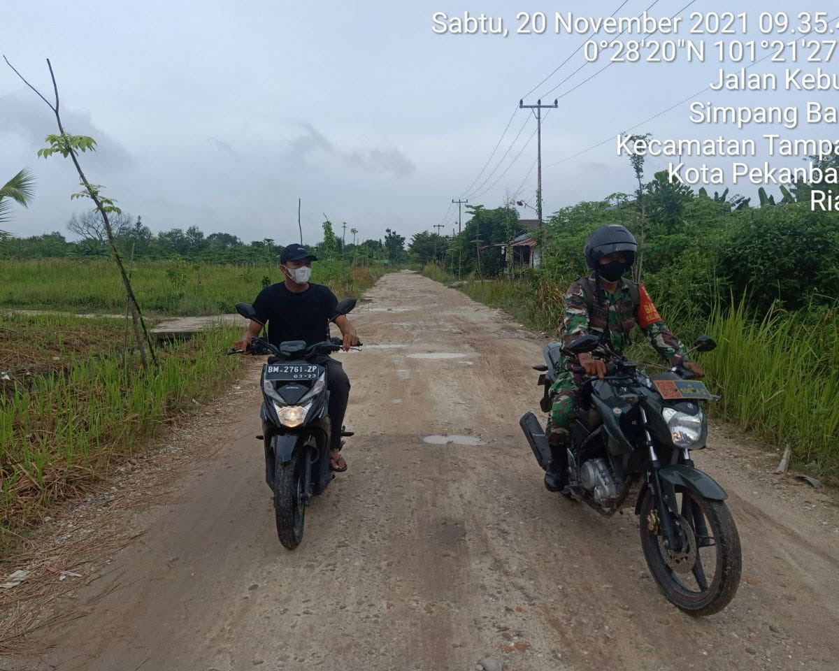 Cegah Karlahut, Babinsa Kodim 0301/PBR Rutin Patroli dan Sosialisasi Karlahut