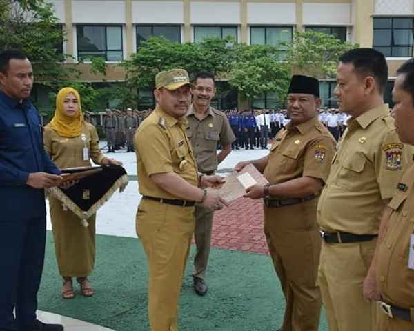 Bupati Kampar Serahkan SK Kenaikan Pangkat ASN