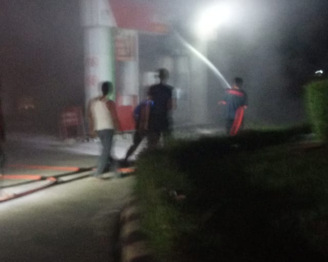 SPBU Cubadak Limo Kaum Tanah Datar Terbakar