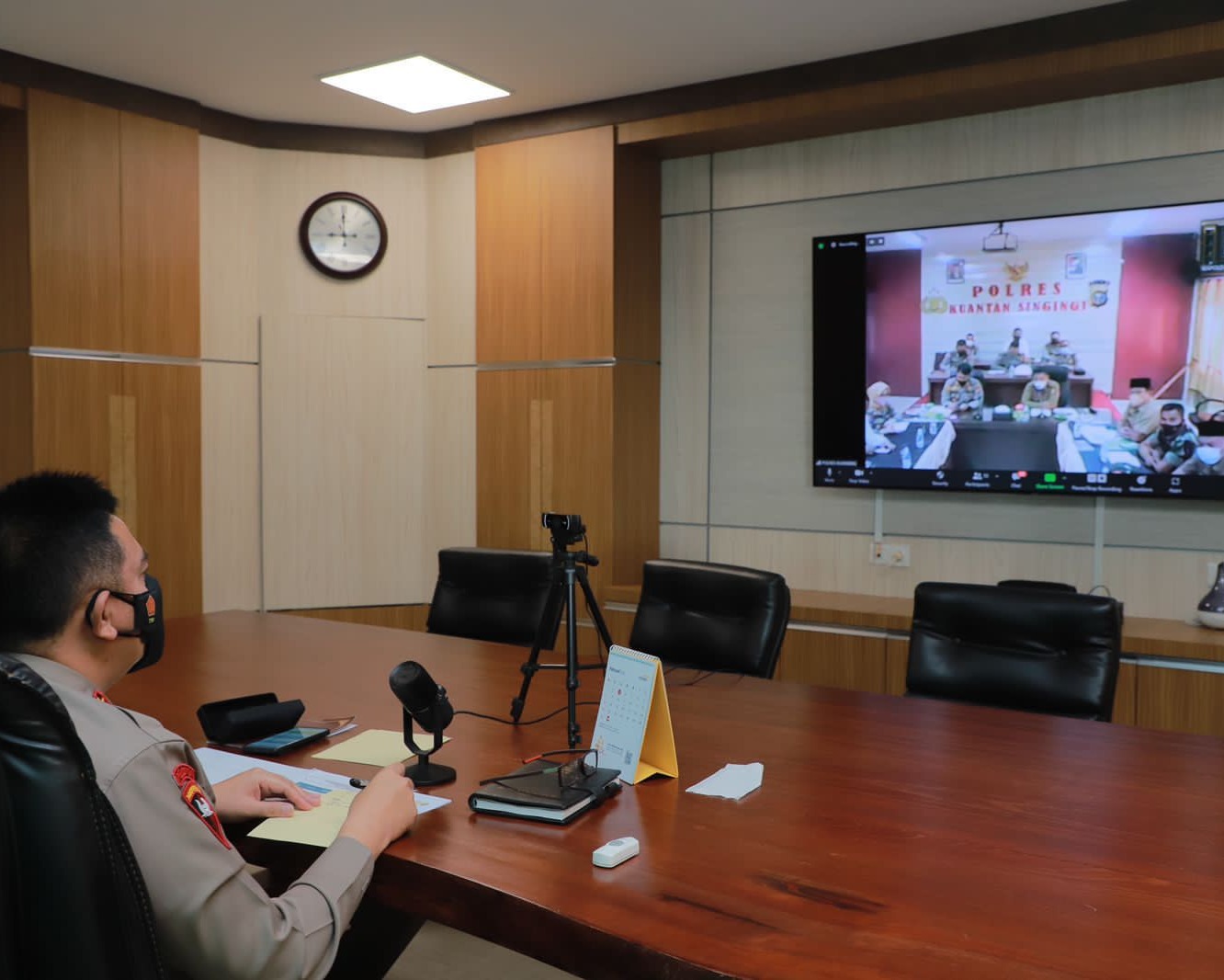 Perketat Prokes dan Percepat Laju Vaksinasi, 2 Poin Arahan Kapolda Riau Saat Pimpin Rapat Anev Penanganan Covid-19