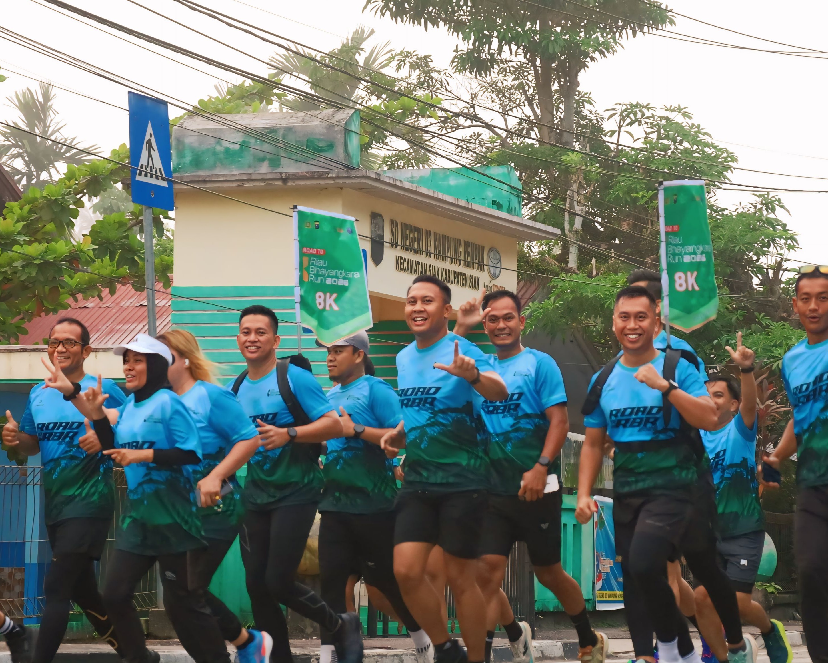 Dilepas Kapolres dan Bupati Siak, Sinergi Berlari, 600 Peserta Meriahkan 'Road To Riau Bhayangkara Run 2026' Di Depan Istana Siak