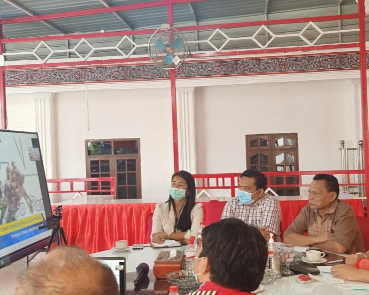 Bupati Taput Diskusi Tentang Pengembangan Kawasan Danau Toba dalam Konsultasi Publik Pertanahan di Kawasan Danau Toba Dengan Perkumpulan Gaja Toba Semesta Melalui Zoom Meeting