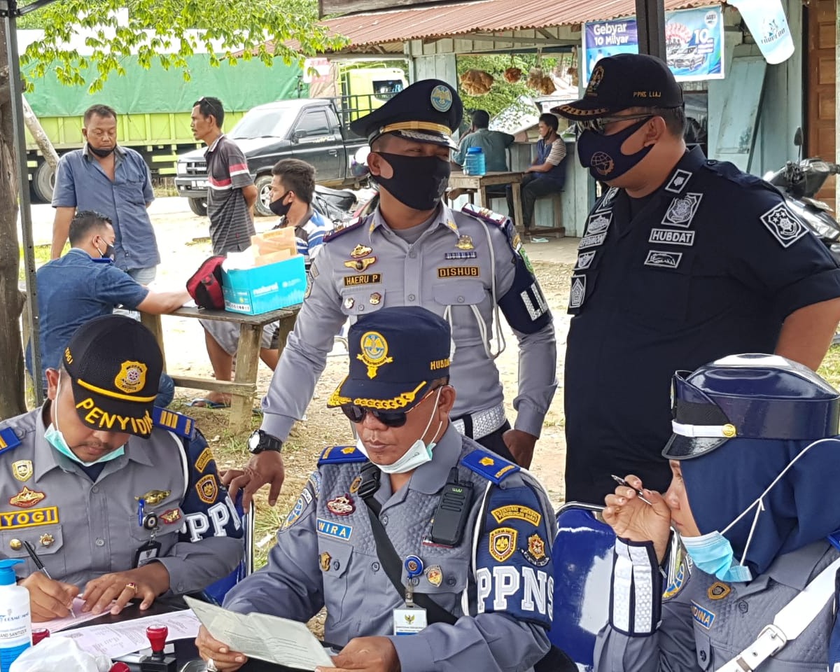 Ratusan Angkutan Over Dimensi dan Penumpang Terjaring Dalam Operasi Gakkum Gabungan BPTD IV di Jalan Lintas Timur