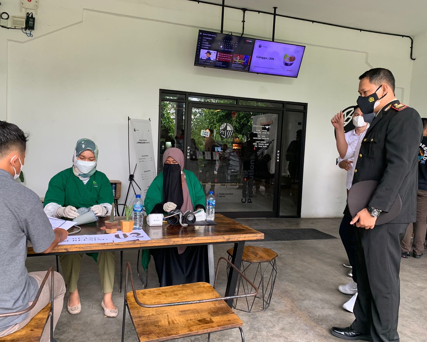 Peringati Hari Dirgahayu Kemerdekaan RI Ke 76, Polsek Limapuluh Polresta Pekanbaru Bersama HIPMI Kota Gelar Vaksinasi Merdeka