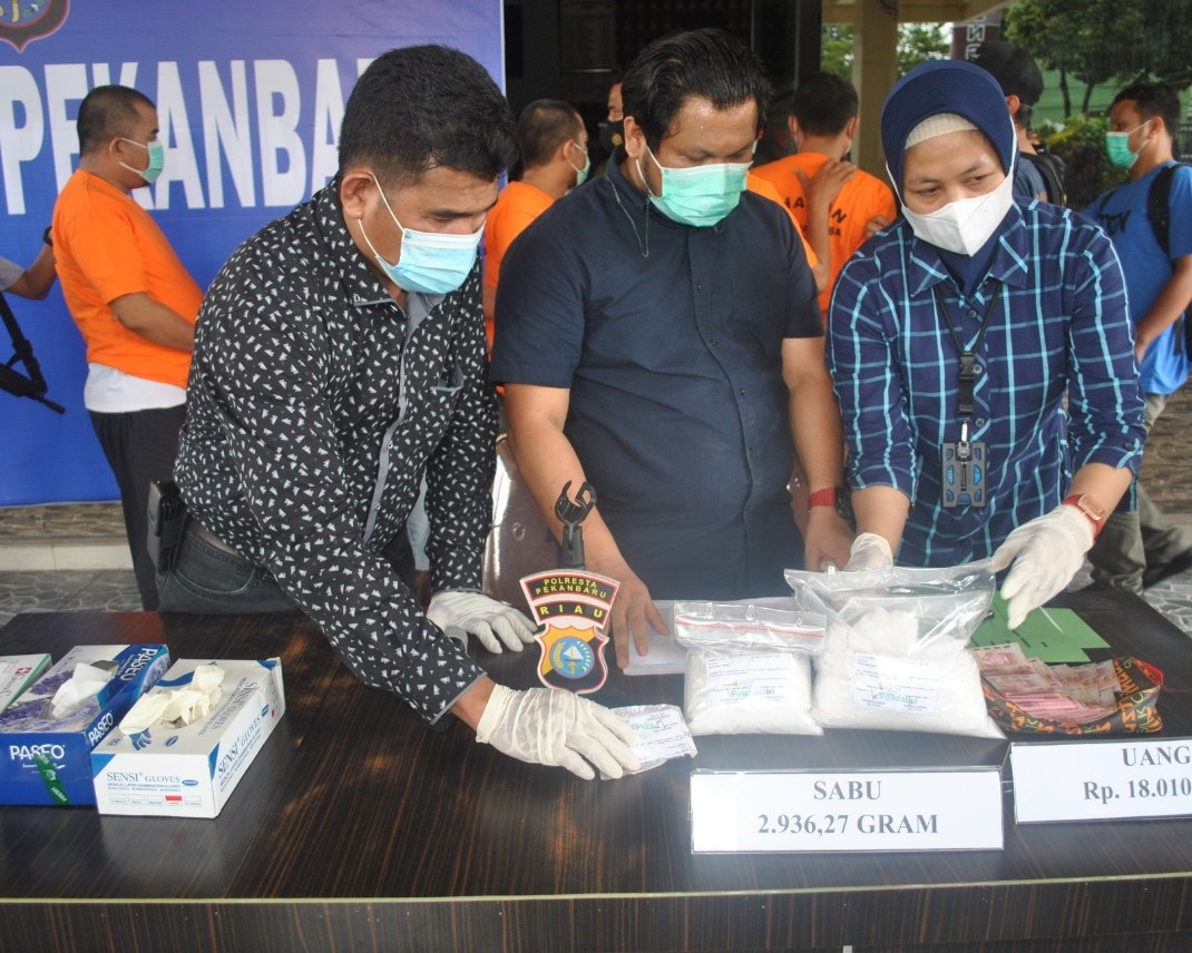 Sita 2,9 Kg Sabu, Team Opsnal Satres Narkoba Polresta Pekanbaru Berhasil Gulung 7 Tersangka Jaringan Peredaran Narkoba Kota Pekanbaru