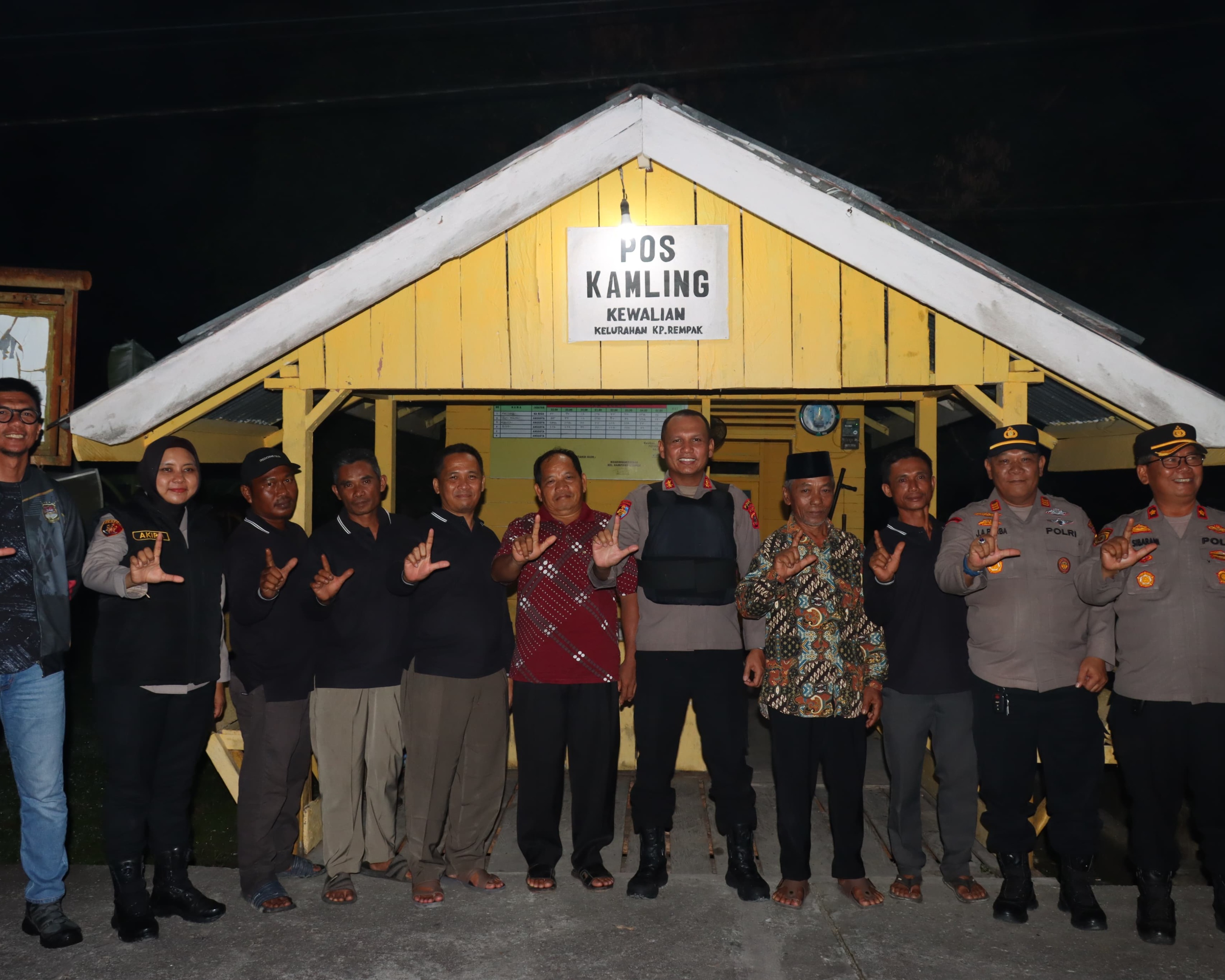 Polres Siak Intensifkan Pengecekan Pos Kamling, Kapolres Turun Langsung Pastikan Kamtibmas Kondusif