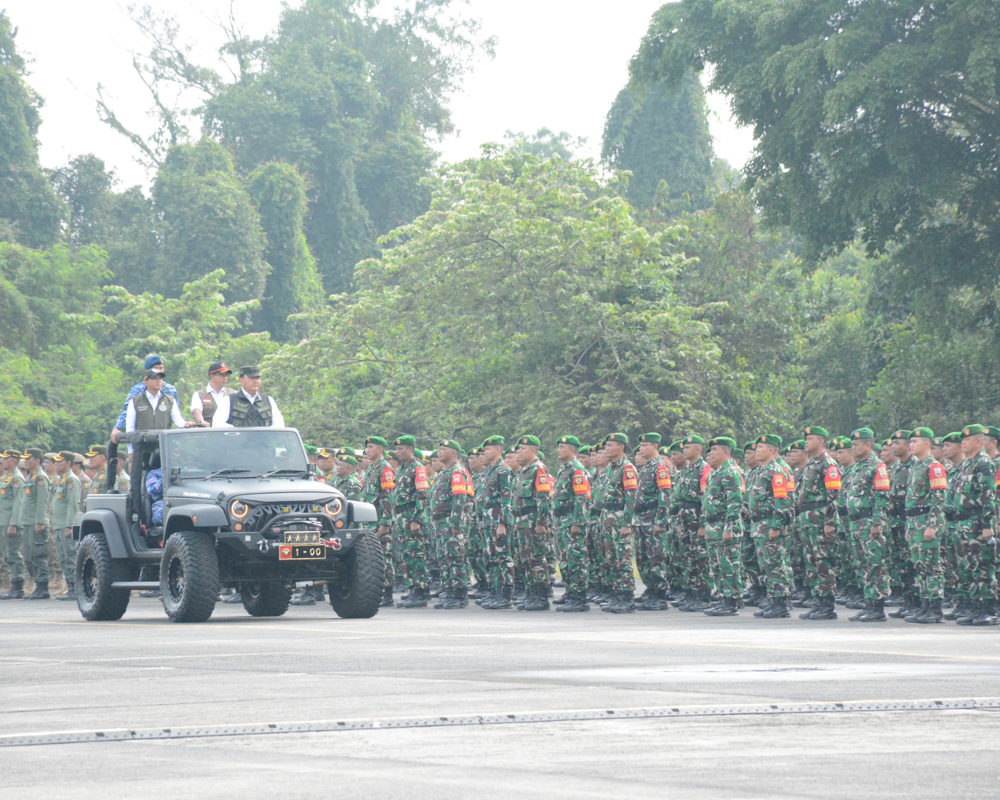 Danrem 031/WB Dampingi Pangdam I/BB Hadiri Apel Kesiapsiagaan Kebakaran Hutan dan Lahan Provinsi Riau Tahun 2025, 'Perkuat Sinergi dan Kesiapan Nasional'