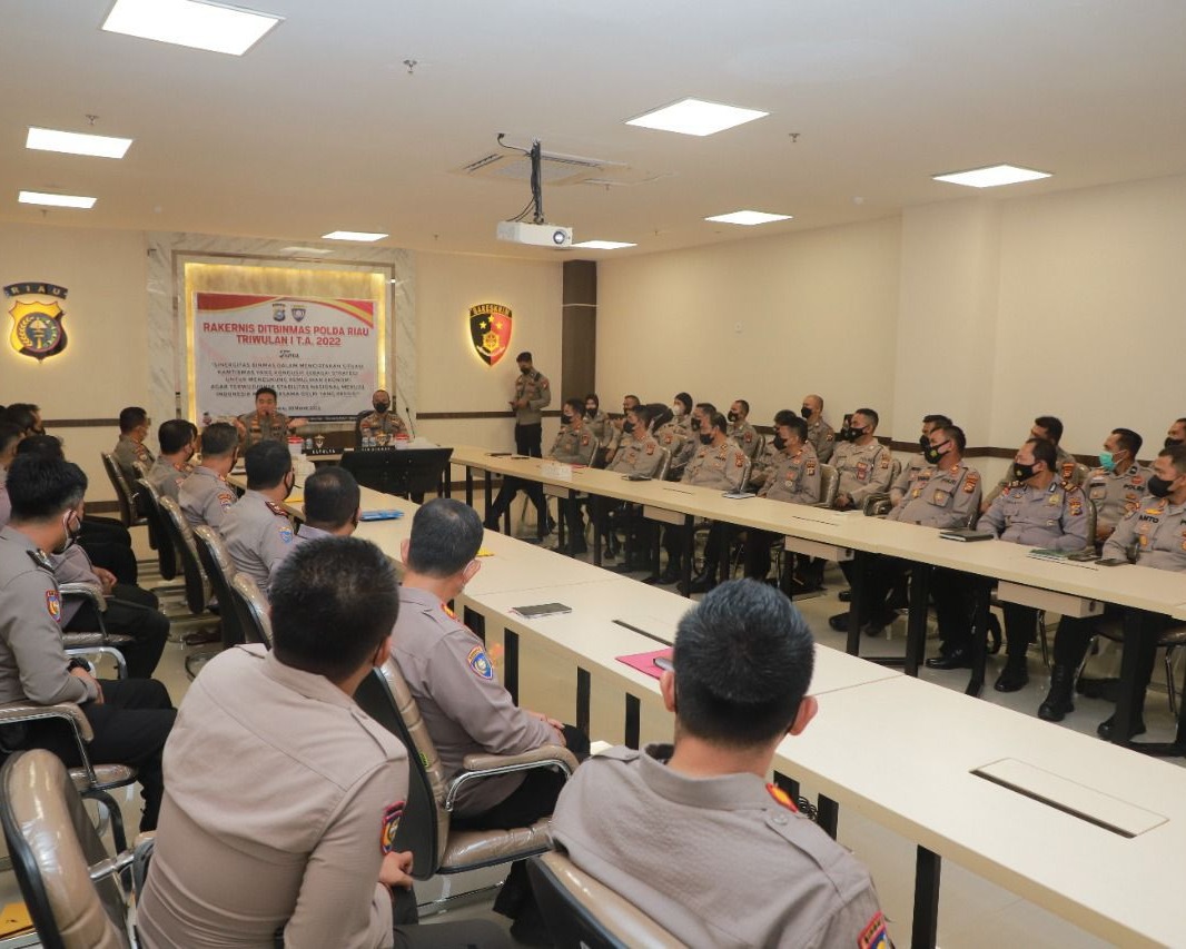 Buka Rakernis Direktorat Binmas, Kapolda Riau Irjen Pol M Iqbal Tekankan Koordinasi Bersama Stake Holder