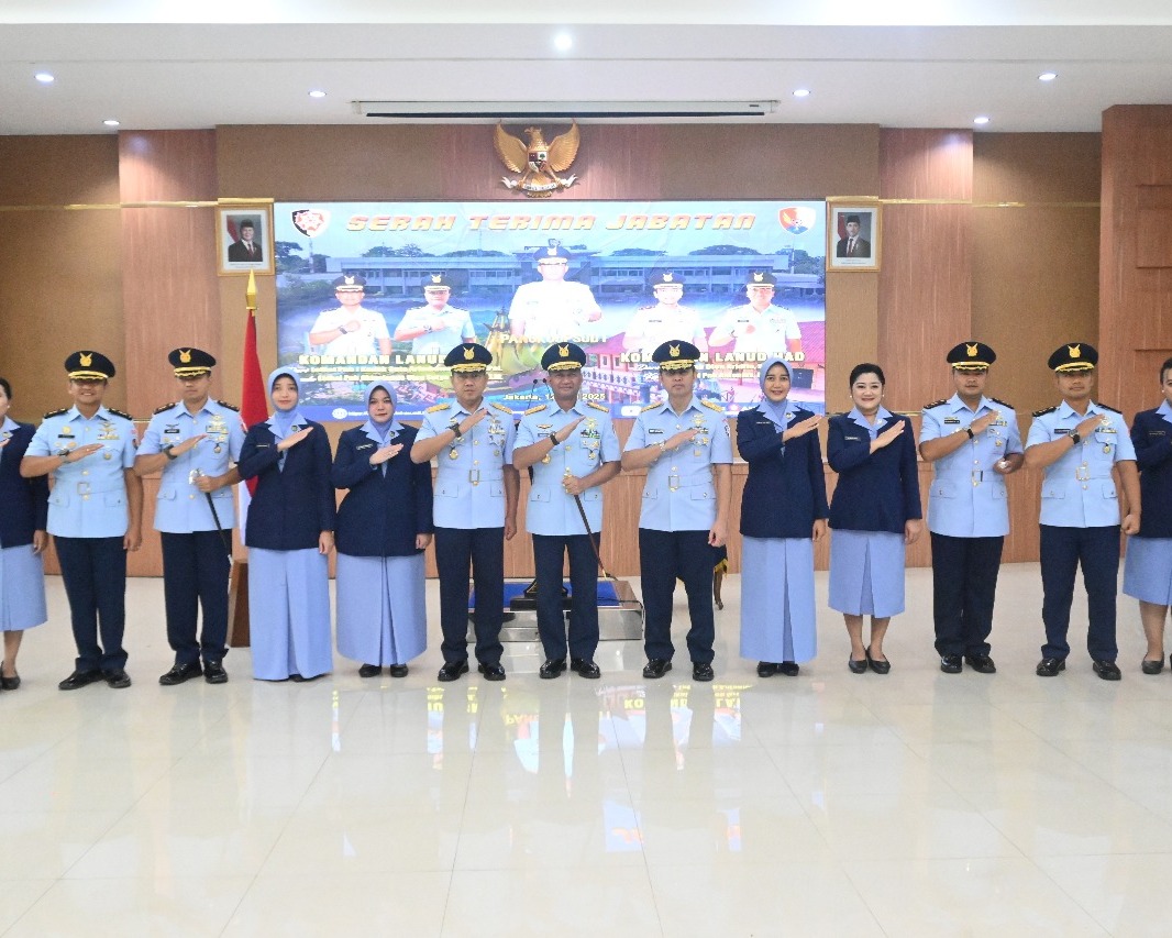 Pangkoopsud I Serahterimakan Jabatan Danlanud BNY Dan Danlanud HAD