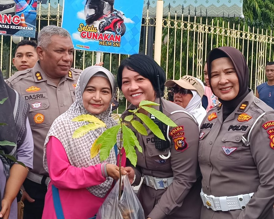 Polantas Menyapa Di CFD Pekanbaru: Gaungkan Keselamatan Lalu Lintas Dan Green Policing