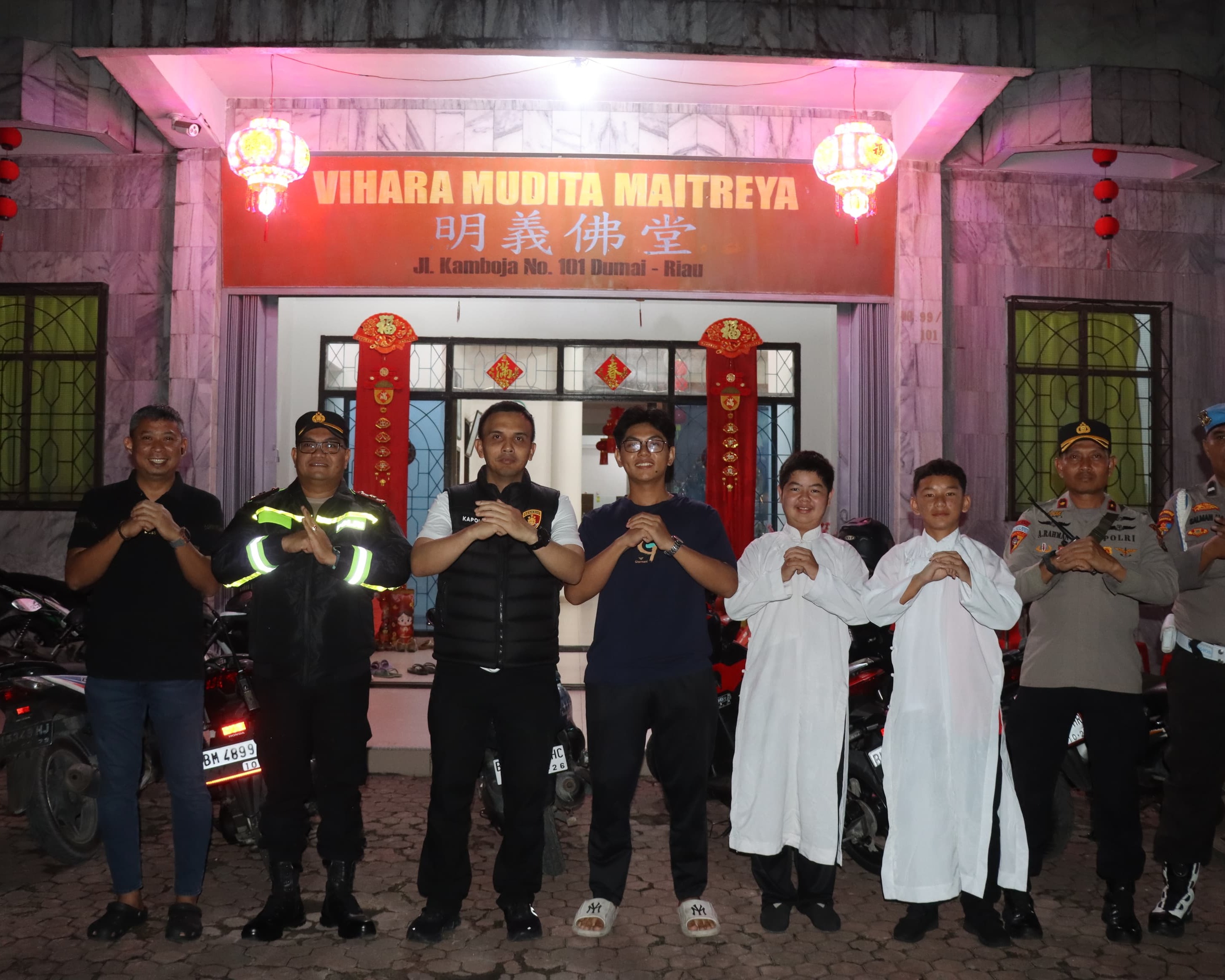 Kapolres Dumai Pantau Kamtibmas Saat Ibadah Malam Tahun Baru Imlek 2577