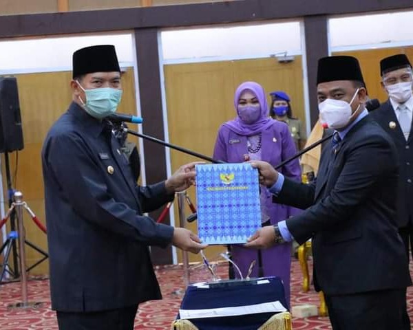 Walikota Resmi Melantik Muhammad Jamil Sebagai Sekretaris Daerah Kota Pekanbaru