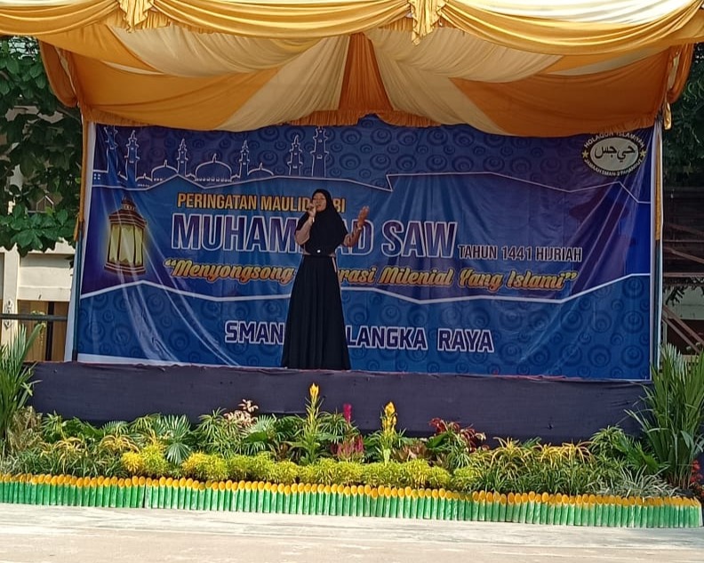 SMAN 2 Kota Palangka Raya Memperingati Maulid Nabi Muhammad SAW